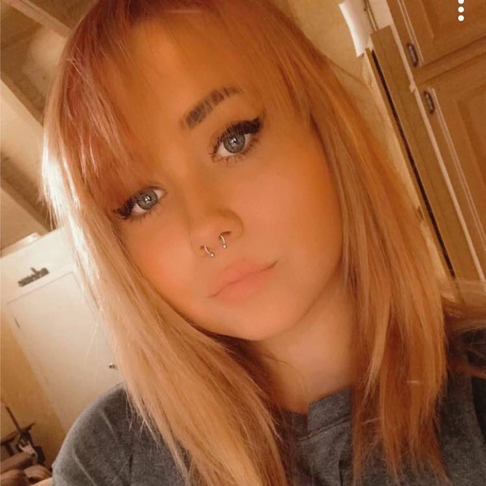 Meet your Posher, Halie